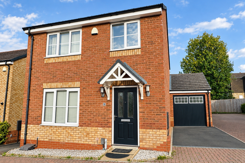 4 bedroom house to rent, Coomer Court, Newcastle, ST5
