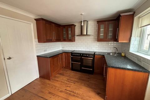 3 bedroom detached house to rent, Askam Court, Rotherham, S66