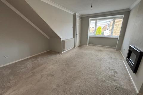 3 bedroom detached house to rent, Askam Court, Rotherham, S66