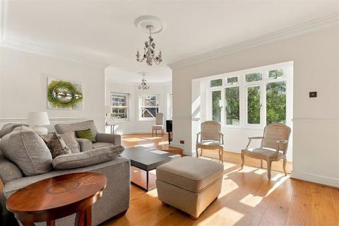 2 bedroom flat for sale, Trinity Church Road, London SW13