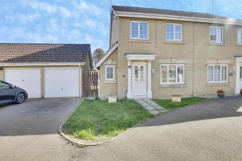 3 bedroom semi-detached house for sale, Willowherb Close, March PE15