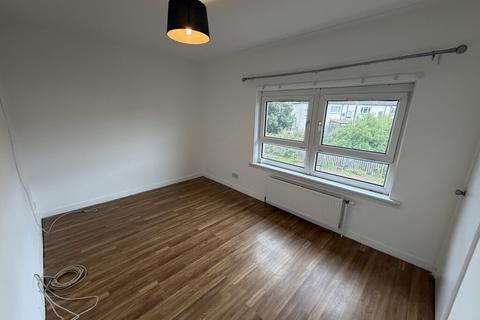 3 bedroom semi-detached house to rent, Alderman Road, Knightswood