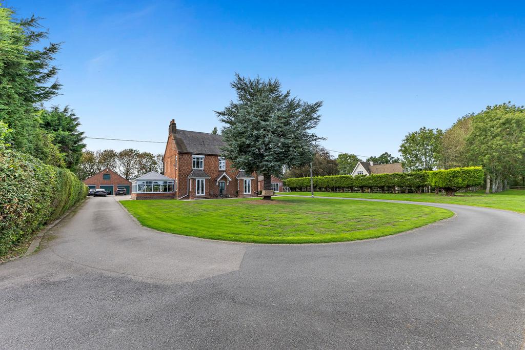 Wolvey Road, Bulkington, Bedworth... 4 bed detached house for sale - £ ...