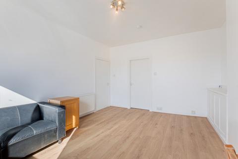 2 bedroom flat to rent, School Road, Aberdeen