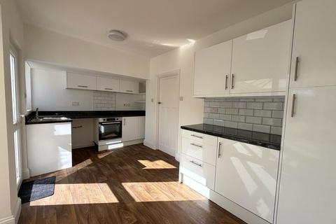 3 bedroom semi-detached house to rent, Ypres Road, Allestree