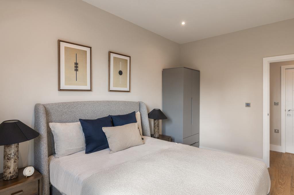 Apartment in Birmingham, West Midlands - View 5