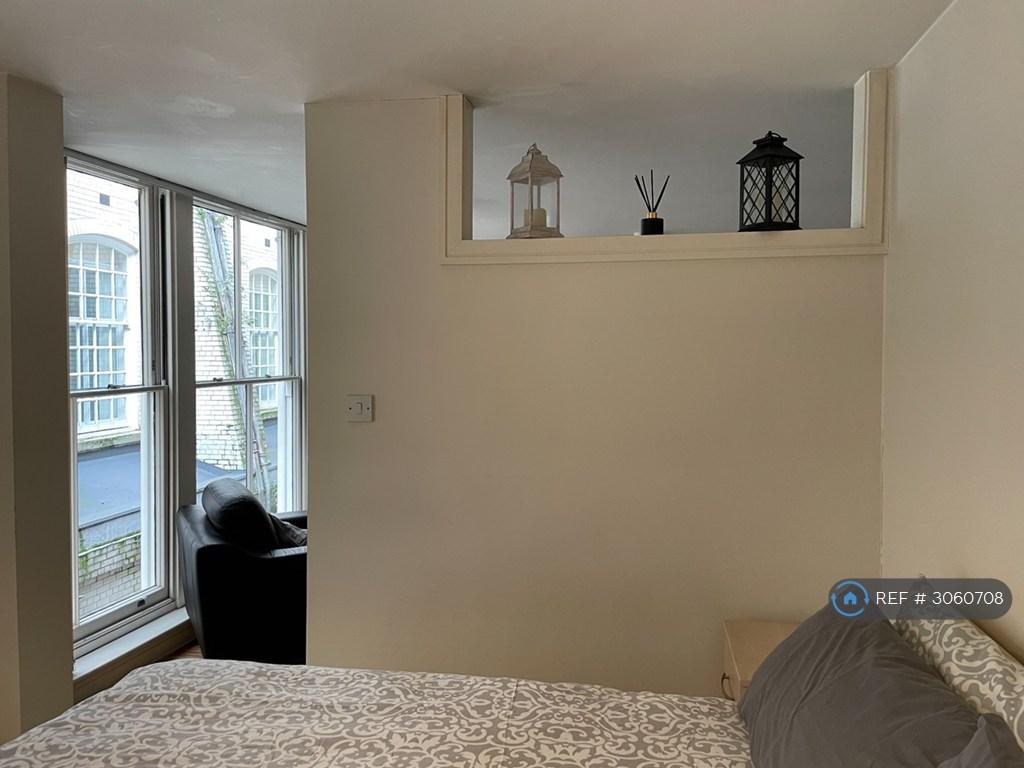 Apartment in Liverpool - View 5
