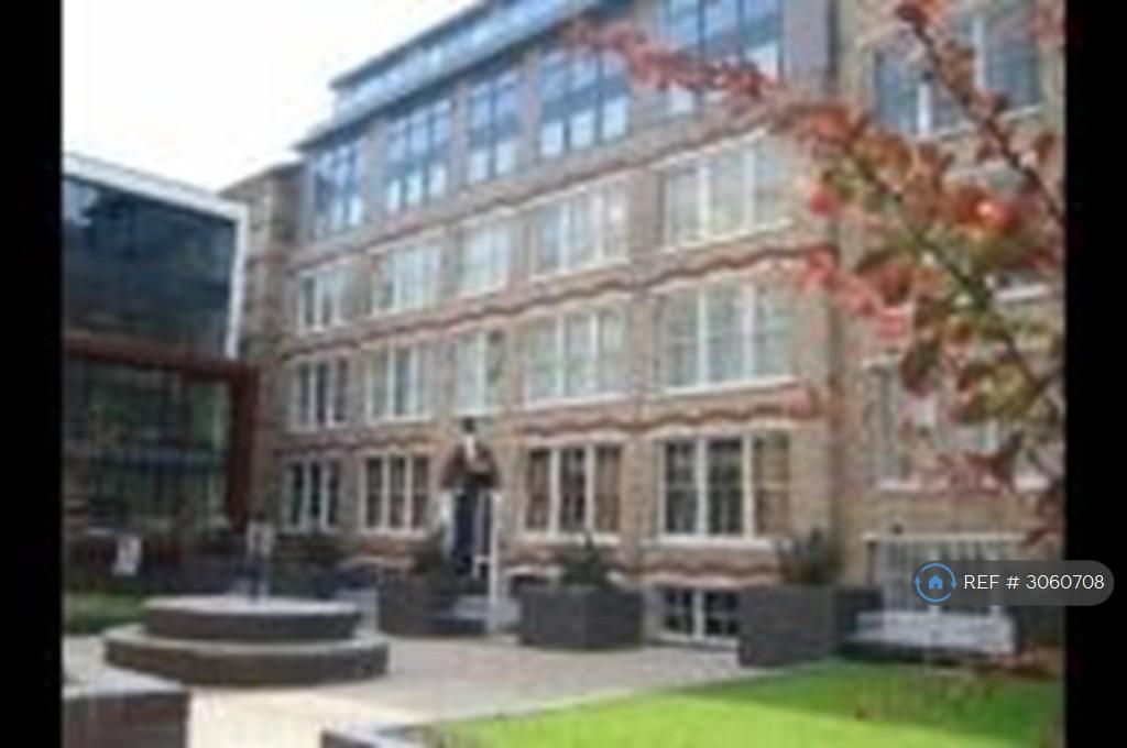 Apartment in Liverpool - More