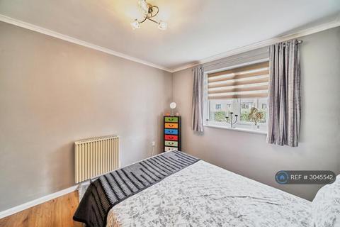 2 bedroom flat to rent, Jack Clow Road, London, E15