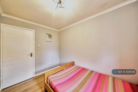 2 bedroom flat to rent, Jack Clow Road, London, E15