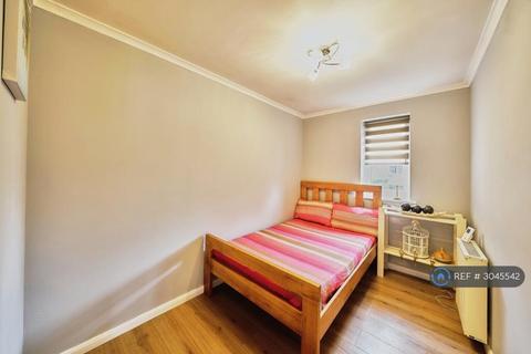 2 bedroom flat to rent, Jack Clow Road, London, E15
