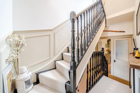 2 bedroom flat for sale, Eardley Road, Streatham, London, SW16
