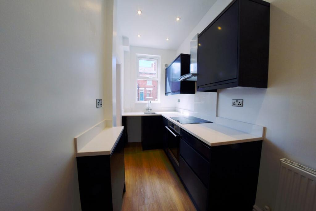 House in Leeds - View 2