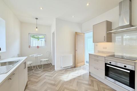 2 bedroom detached bungalow for sale, Holywell Crescent, Abergavenny