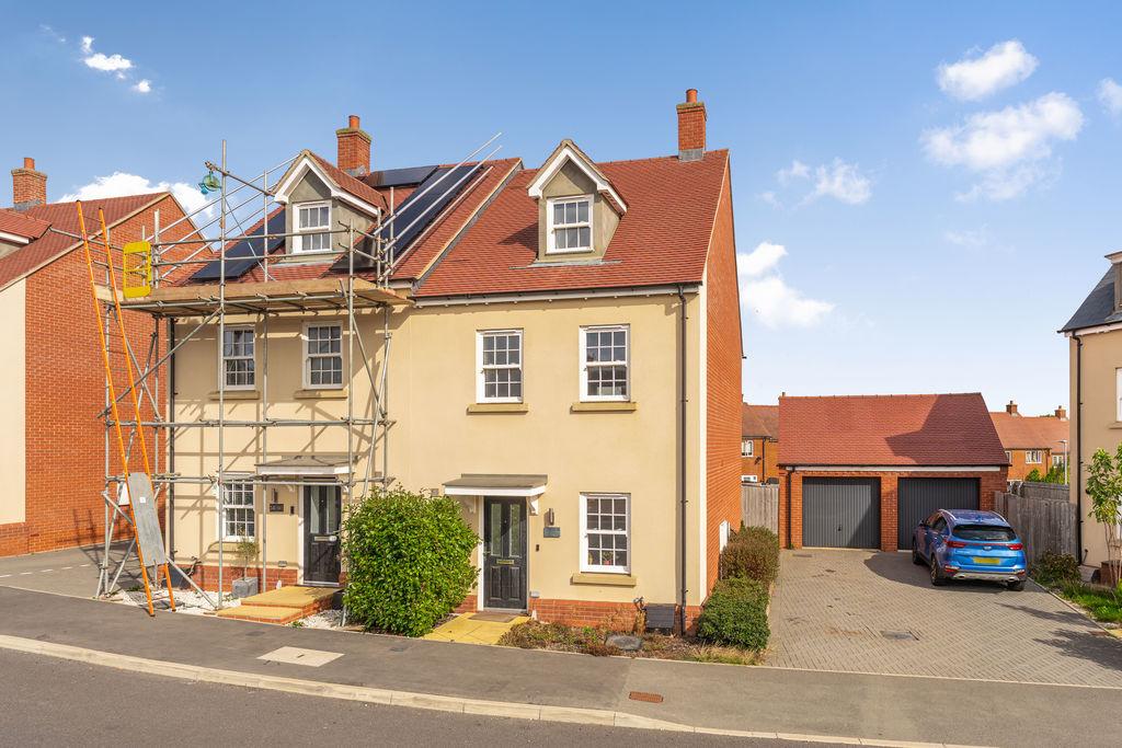 Banbury O2 Bourton Road, Banbury 4 bed semi-detached house for sale - £375,000