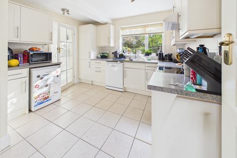3 bedroom semi-detached house for sale, Ferndale Road, Ashford,TW15