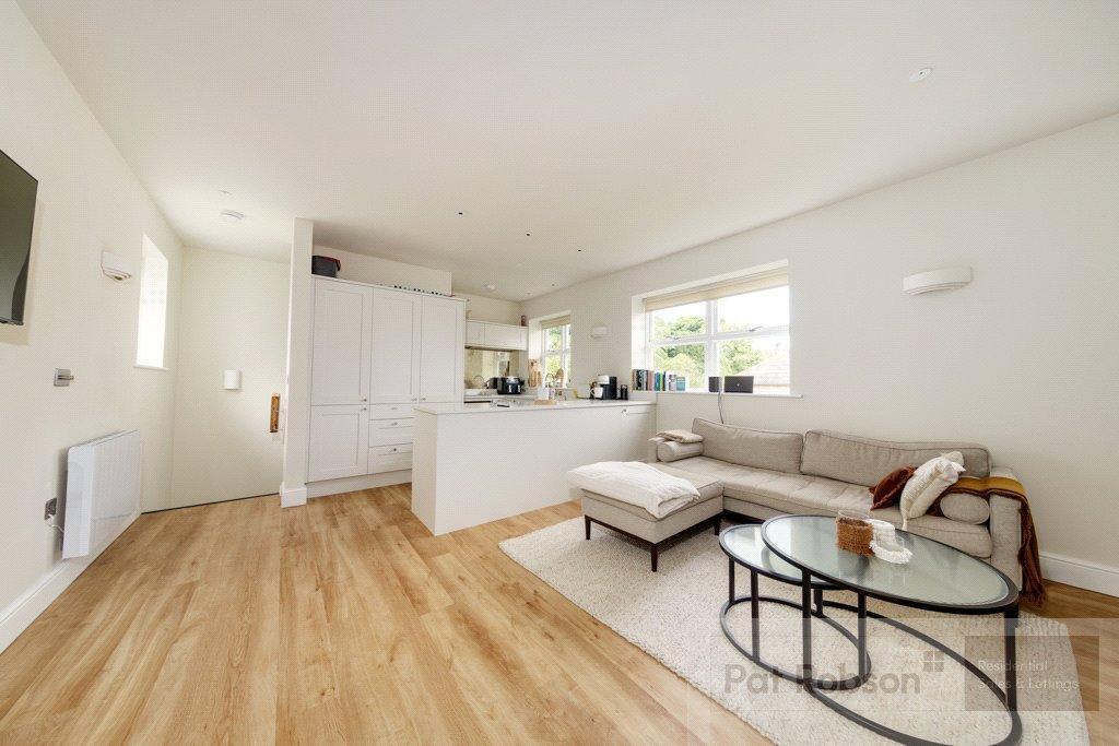 Apartment in Newcastle Upon Tyne - View 3
