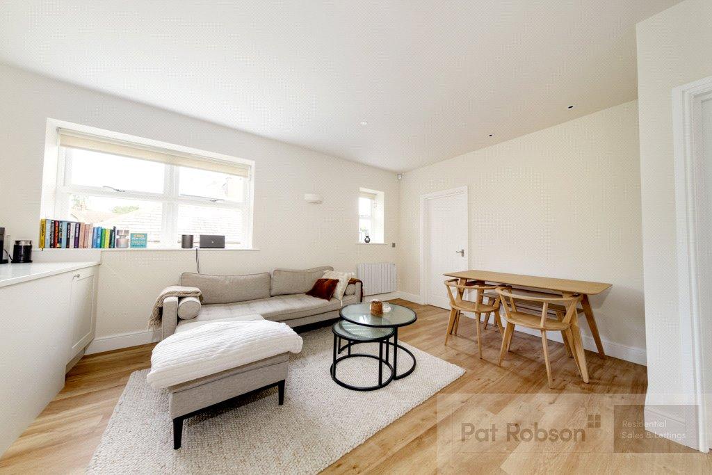 Apartment in Newcastle Upon Tyne - View 4
