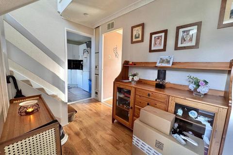 3 bedroom semi-detached house for sale, Ramsey Close, West Bromwich, West Midlands, B71 3SH