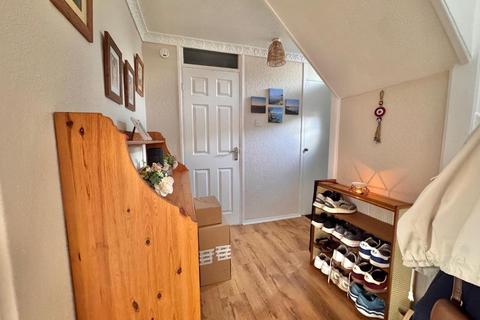 3 bedroom semi-detached house for sale, Ramsey Close, West Bromwich, West Midlands, B71 3SH