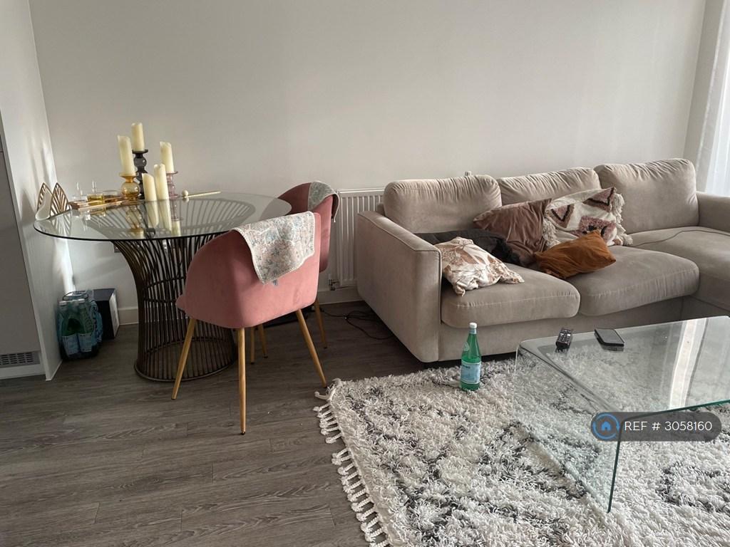 Apartment in London - View 2