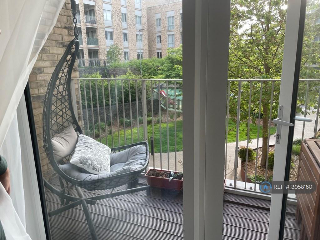 Apartment in London - View 5