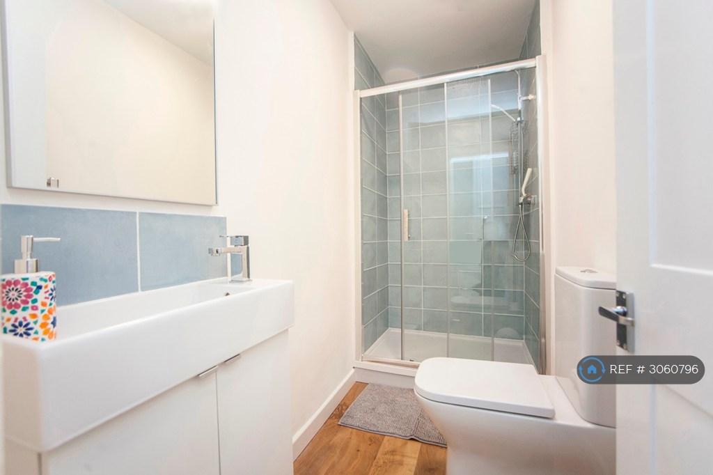 Apartment in Bristol, Old Market, St Philip's - View 3