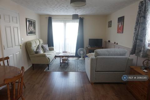 2 bedroom flat to rent, Victory Court, Diss, IP22