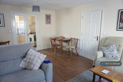 2 bedroom flat to rent, Victory Court, Diss, IP22