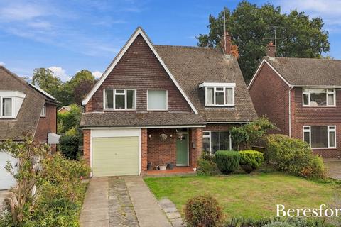 4 bedroom detached house for sale, The Heythrop, Ingatestone, CM4