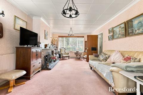 4 bedroom detached house for sale, The Heythrop, Ingatestone, CM4