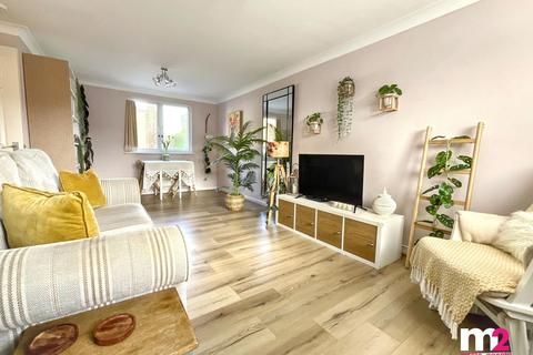 2 bedroom flat for sale, Golden Mile View, Newport NP20