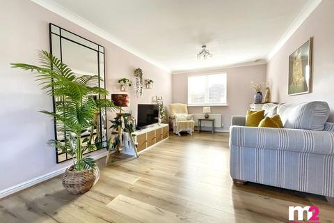2 bedroom flat for sale, Golden Mile View, Newport NP20