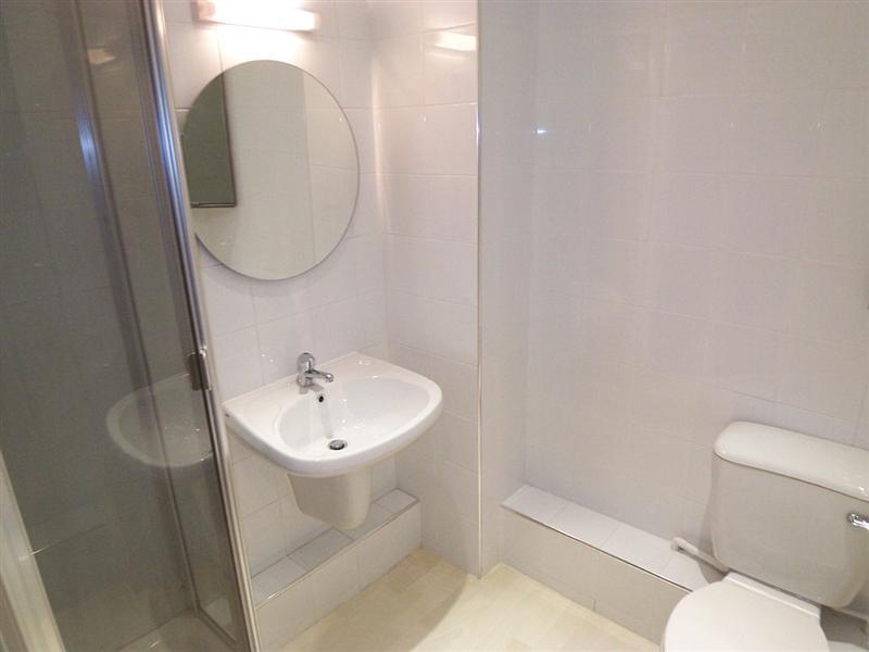 Apartment in Leeds - View 5