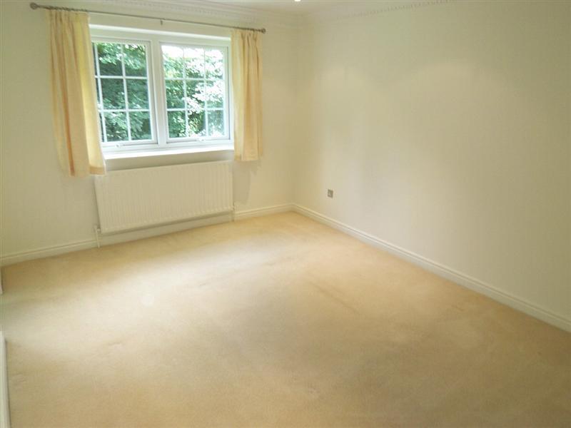 Apartment in Leeds - More