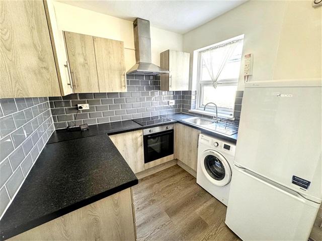Apartment in Leyton - View 3
