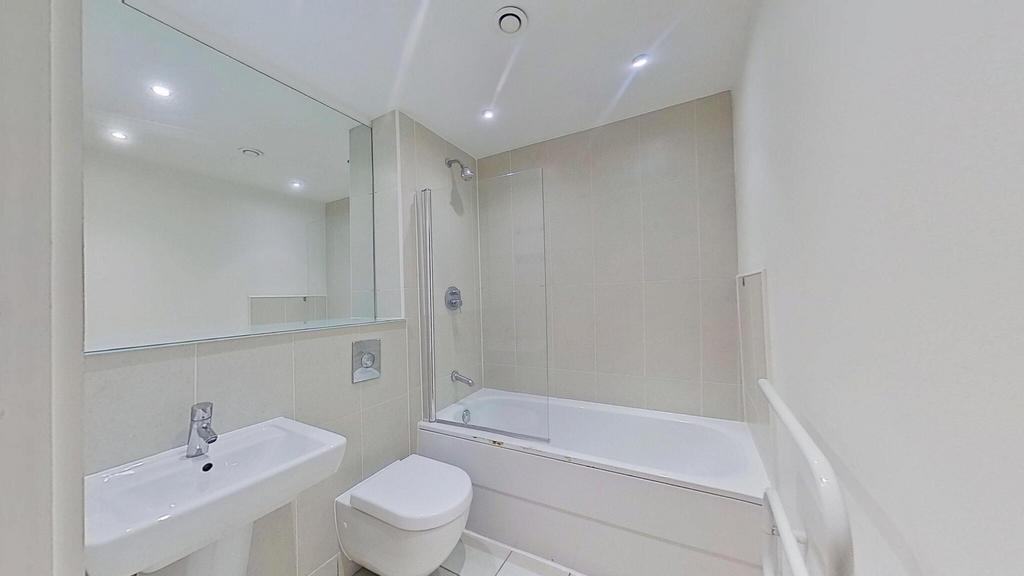 Apartment in Leeds - View 4