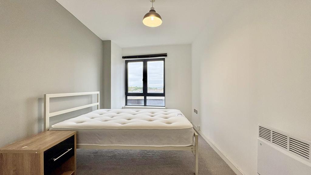 Apartment in Leeds - View 3