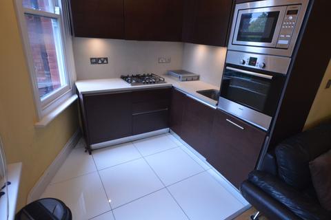 3 bedroom flat to rent, EFE House, Highbury Grove