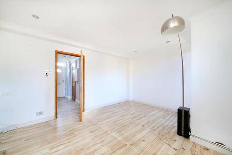 2 bedroom apartment for sale, Harbin House, Tulse Hill, London, SW2