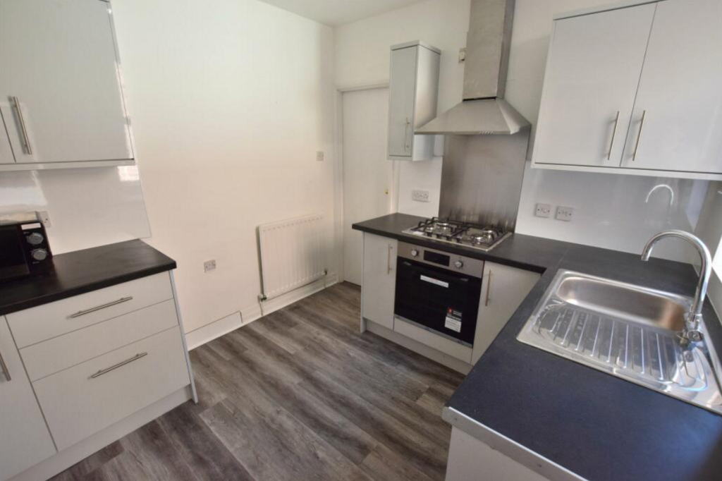 Apartment in Newcastle upon Tyne - View 2