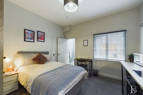 Studio to rent, Swindon SN1