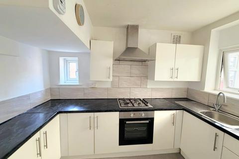 3 bedroom semi-detached house to rent, Manchester Road, Audenshaw, Manchester, M34