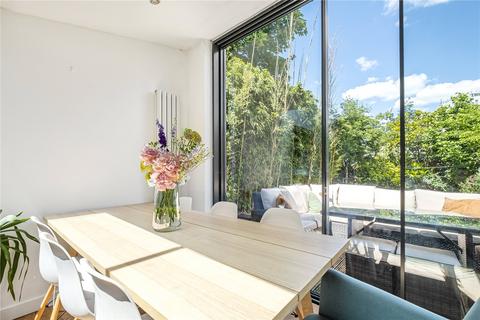 3 bedroom terraced house to rent, Acre Lane, London, SW2