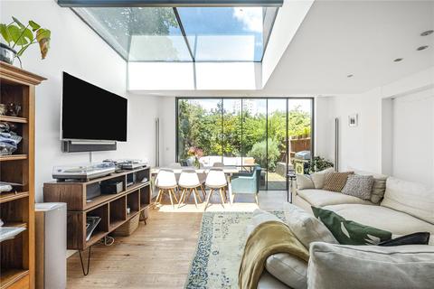 3 bedroom terraced house to rent, Acre Lane, London, SW2