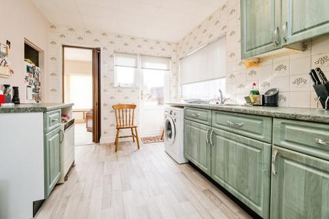 3 bedroom semi-detached house for sale, Warren Drive, Hornchurch, RM12