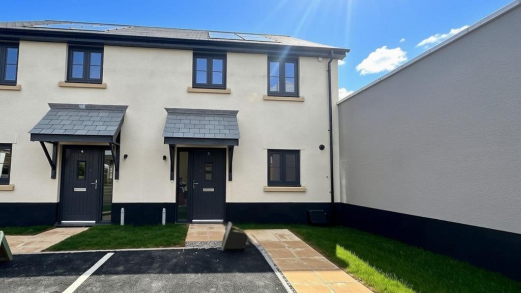 House in Dartmouth - View 2