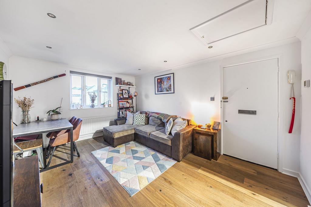 Apartment in London - More