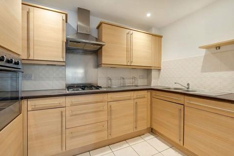 2 bedroom apartment for sale, Revere Way, Queens Court Revere Way, KT19