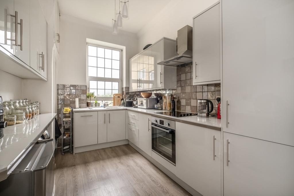 Apartment in London - View 3